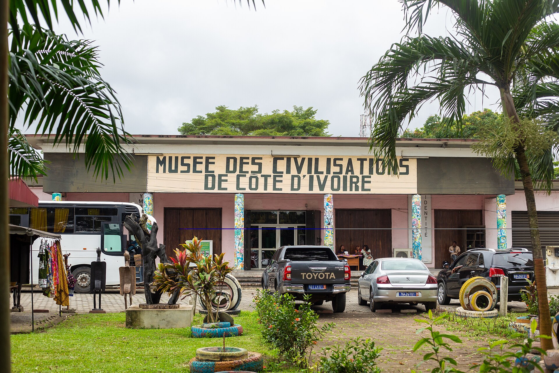 Abidjan (ABJ) — intra-African regional hub airport, photo via Wikimedia Commons (Wikipedia summary)