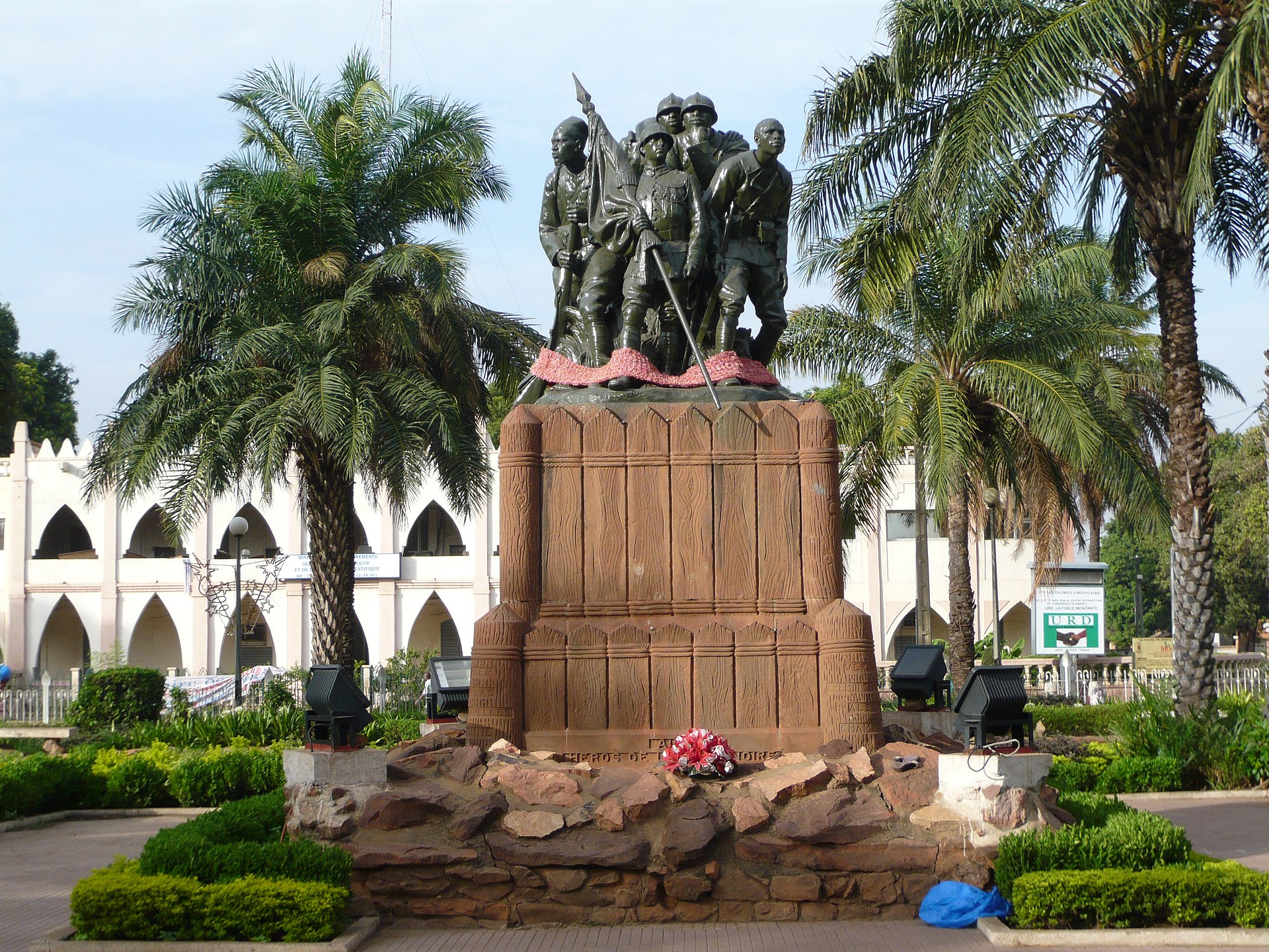 Bamako (BKO) — intra-African regional hub airport, photo via Wikimedia Commons (Wikipedia summary)