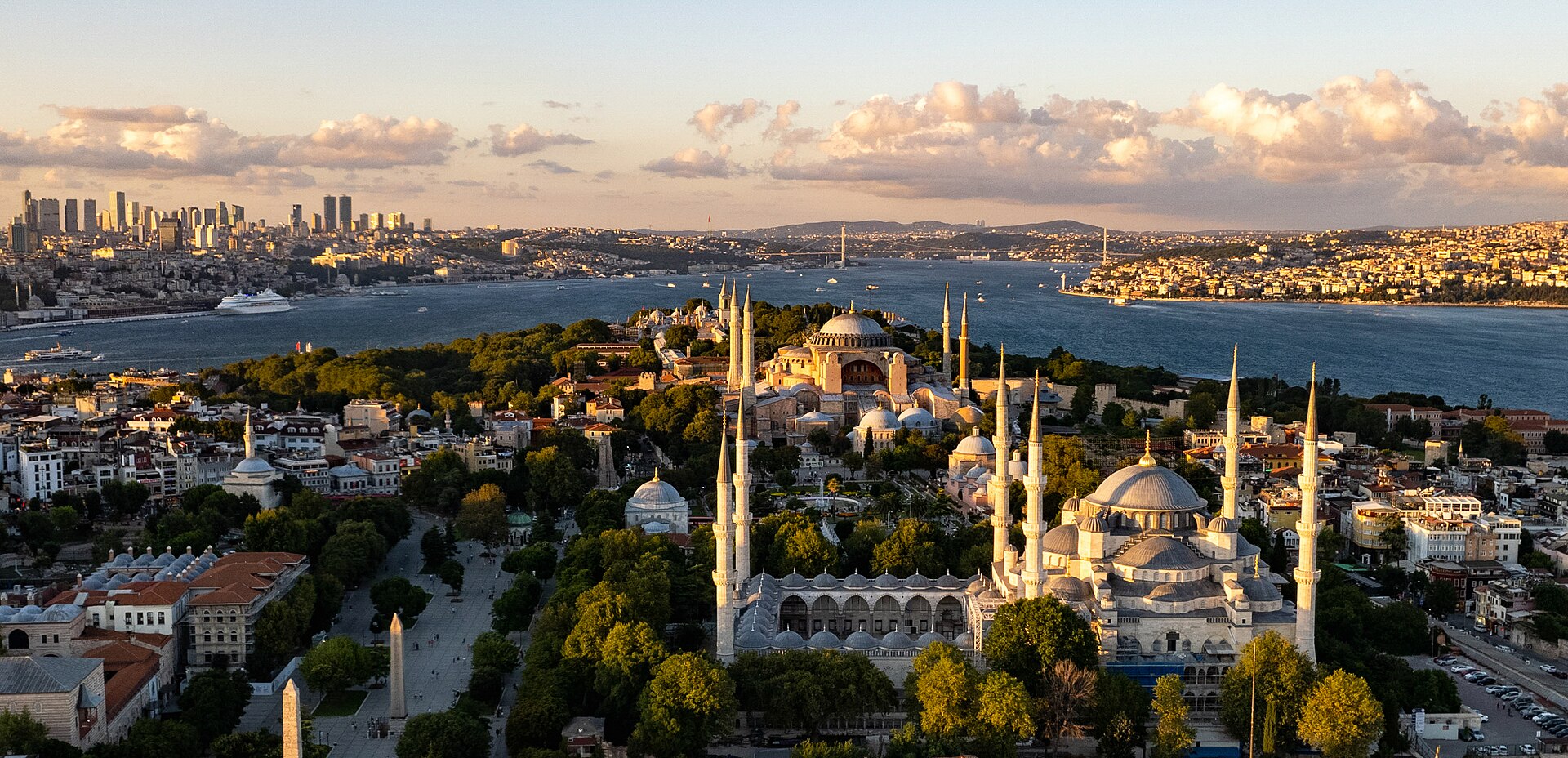 Istanbul (IST) — business corridor international hub airport, photo via Wikimedia Commons (Wikipedia summary image)