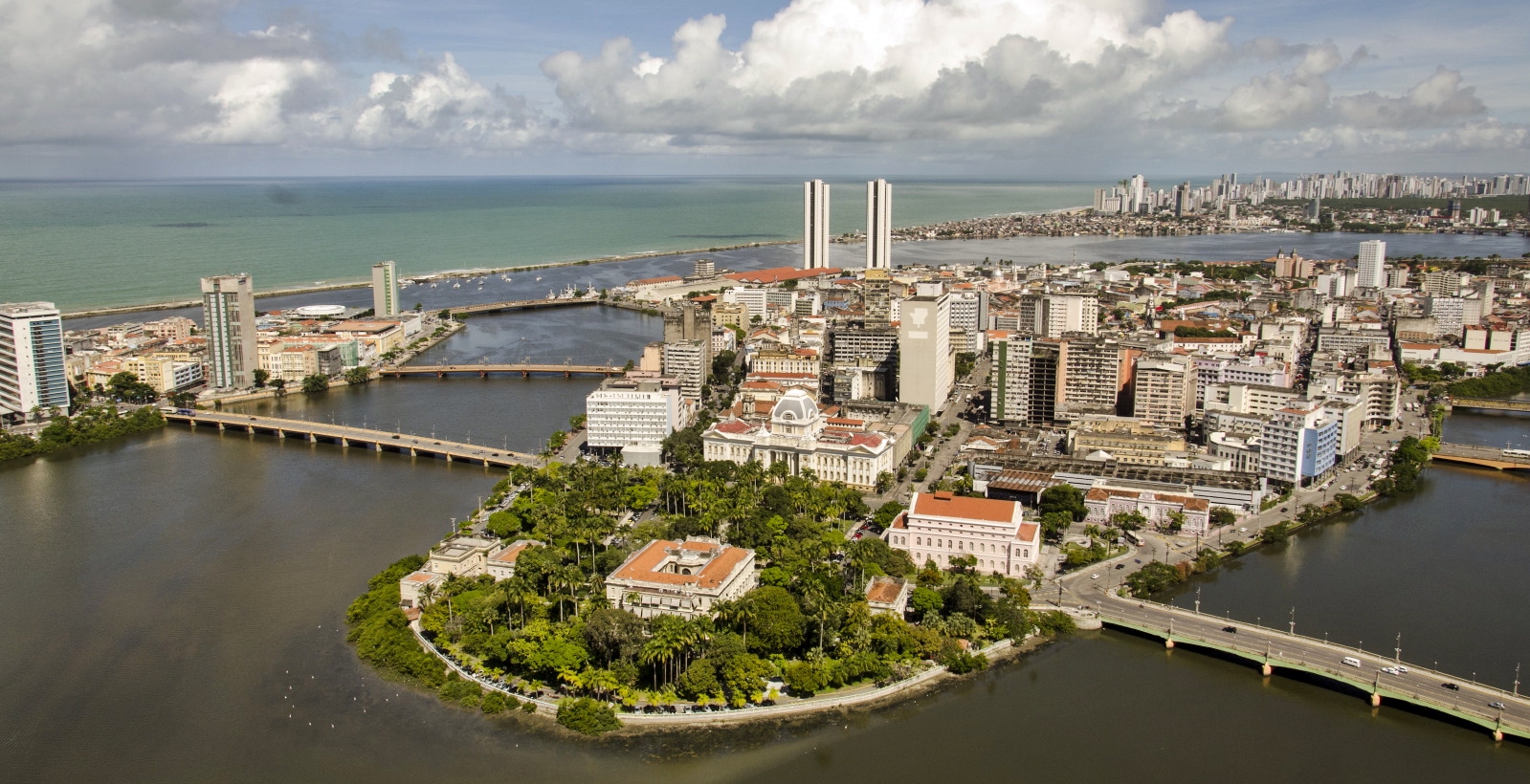Recife (REC) — intra-African regional hub airport, photo via Wikimedia Commons (Wikipedia summary)