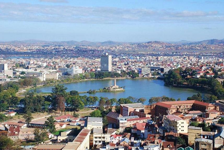 Antananarivo (TNR) — intra-African regional hub airport, photo via Wikimedia Commons (Wikipedia summary)